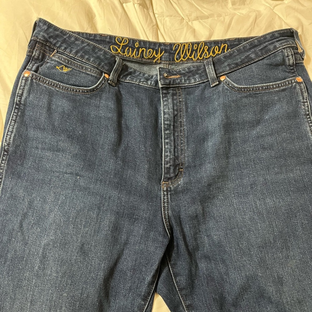 Wrangler women’s Lainey Wilson bootcut 34x34